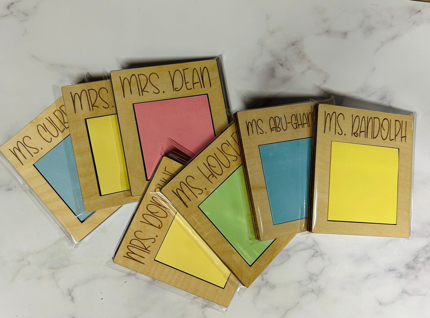 Sticky note holder