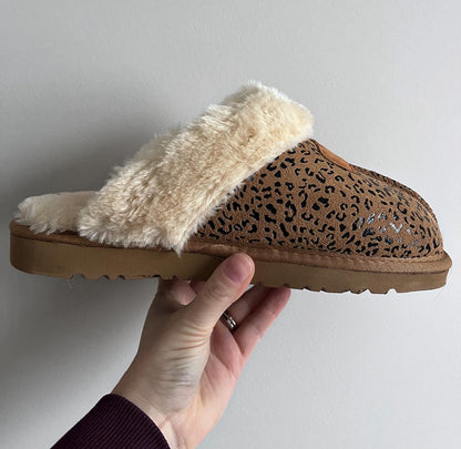 RTS: The London Cozy Slippers-