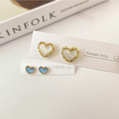 *RTS* Cutie Heart Studs